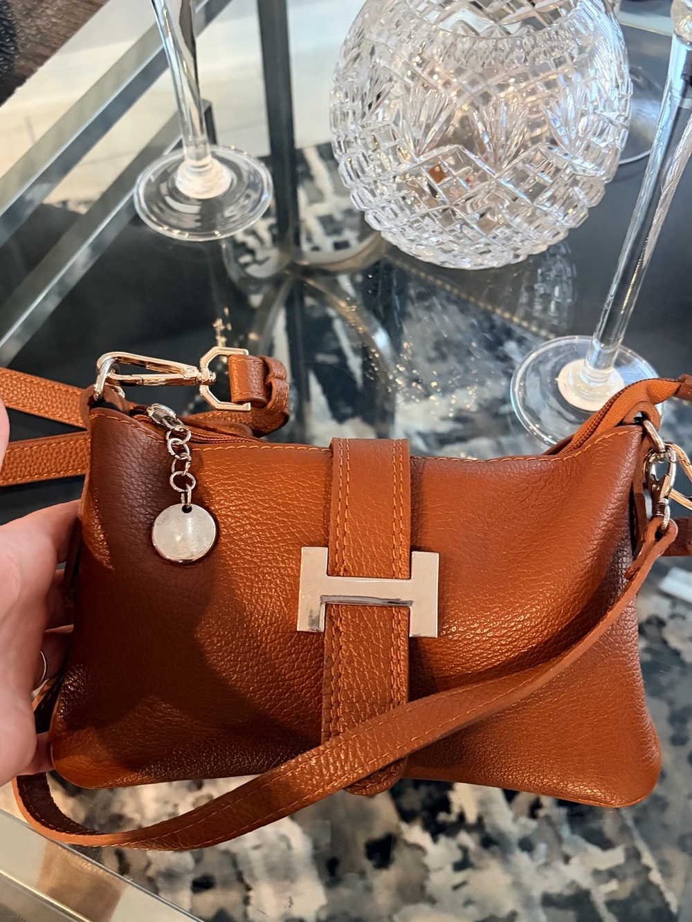 🇮🇹  H Italian Leather Crossbody Bag Caramel with Silver Accents